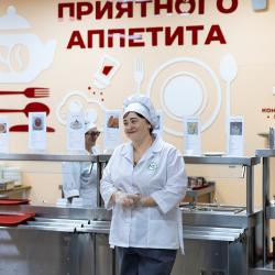 Гостям представили широкий ассортимент блюд, которые регулярно подаются детям #19