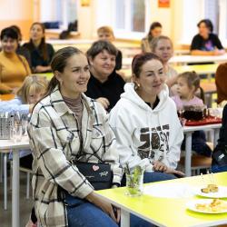 Гостям представили широкий ассортимент блюд, которые регулярно подаются детям #21