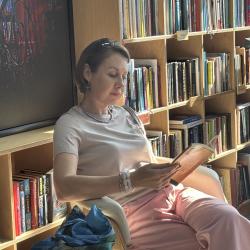 Обмен книгами и впечатлениями состоялся в уютной атмосфере библиотеки БУК #2