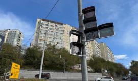Novyy-svetofornyy-obekt-zarabotal-na-perekrestke-ulits-ZHigura_-Tobolskoy-i-Allilueva-vo-Vladivostoke-_4_.jpg
