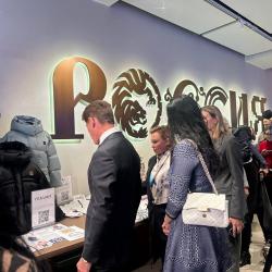 Во Владивостоке прошёл первый региональный женский форум «Женщины, создающие будущее», посвящённый вопросам семьи, материнства и поддержки женщин, их участия в жизни общества и развитии региона #2