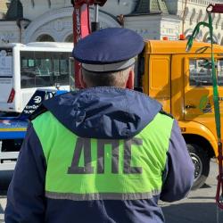 Наиболее проблемной зоной, где работа эвакуаторов оказалась особенно востребованной, стал район улицы Нейбута и Зелёного Бульвара #3