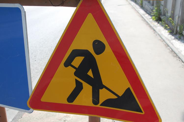 11_НОЯБРЬ_2025_21_11_2025_Нарушение охранной зоны теплосети закончилось повреждением трассы во Владивостоке.jpg