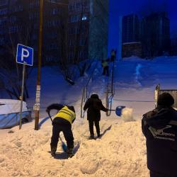 Уборка ведется во всех районах города #2