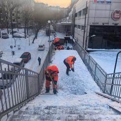 Уборка ведется во всех районах города #14