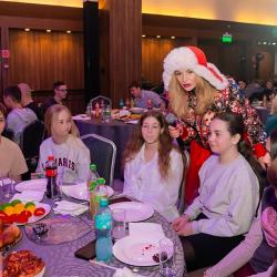 Эти торжества стали настоящей волшебной сказкой, подарив радость и улыбки детям, нуждающимся в поддержке и внимании #3