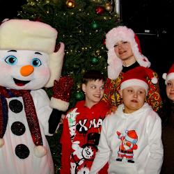 Эти торжества стали настоящей волшебной сказкой, подарив радость и улыбки детям, нуждающимся в поддержке и внимании #6