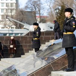 В памятном мероприятии приняли участие губернатор Приморского края Олег Кожемяко и глава Владивостока Константин Шестаков #3