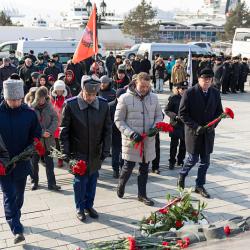 В памятном мероприятии приняли участие губернатор Приморского края Олег Кожемяко и глава Владивостока Константин Шестаков #21
