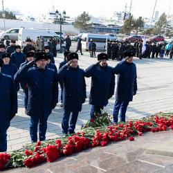 В памятном мероприятии приняли участие губернатор Приморского края Олег Кожемяко и глава Владивостока Константин Шестаков #25