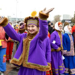 Торжественное шествие «Масленичного поезда» дало старт мероприятию #9