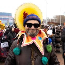 Торжественное шествие «Масленичного поезда» дало старт мероприятию #18