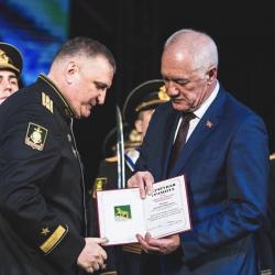 В Доме офицеров флота прошли награждения и праздничный концерт для защитников Отечества #9