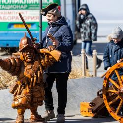 Горожане уже возложили цветы к Вечному огню и освоили навыки управления БПЛА #16