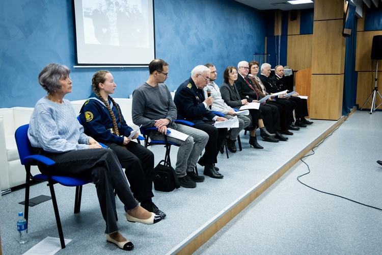 Участники чтения.jpg