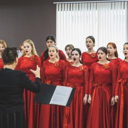 Для близких военнослужащих организовали торжественный прием, праздничный концерт и рассказали о мерах социальной поддержки #14