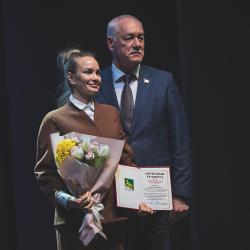 В Приморской краевой филармонии прошло торжественное собрание, посвященное Международному женскому дню #10