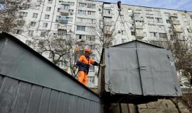 Na-Allilueva_-Vladikavkazskoy_-Pushkinskoy-na-etoy-nedele-snosyat-nezakonnye-garazhi-3.jpg