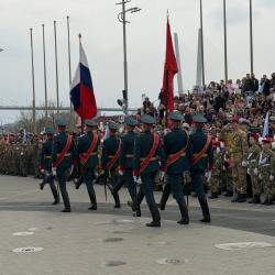 На главную площадь города вышли более 1,5 тысячи первоклассников #4