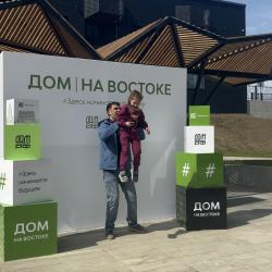 Застройщик сдал первый дом и вместе с жильцами высадил будущую аллею #4