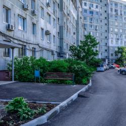Всего в 2026 году по краевой и федеральной программам благоустроят 43 придомовые территории #1