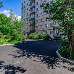 Всего в 2026 году по краевой и федеральной программам благоустроят 43 придомовые территории #4