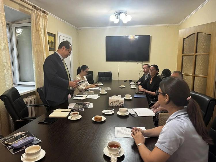 Vo-Vladivostoke-obsudili-novyy-rossiysko_vetnamskiy-kinoproekt.jpg