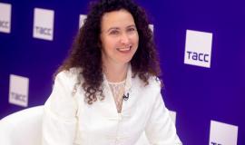 Ирина Ольховская интервью на ВЭФ.jpg