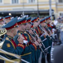 В программе смотра заявлены произведения разных жанров: от классики и военных маршей до саундтреков к известным фильмам и современных хитов в необычных аранжировках #13